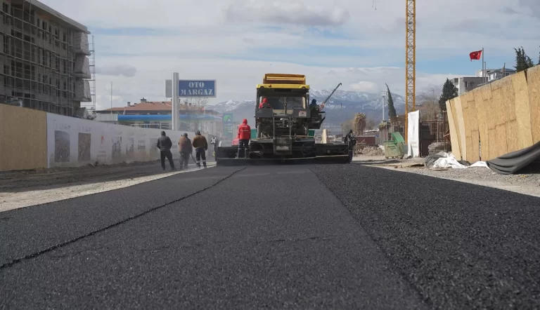 Büyükşehir’den Ali Sezal Bulvarı’na Asfalt