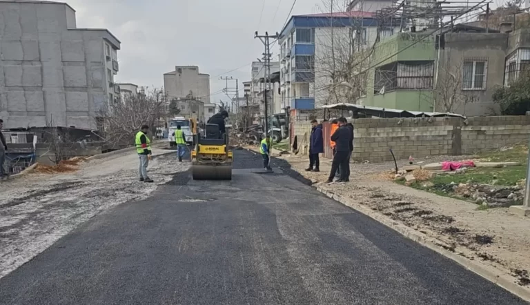 Kahramanmaraş’ta Yol Yenileme Çalışmaları Devam Ediyor