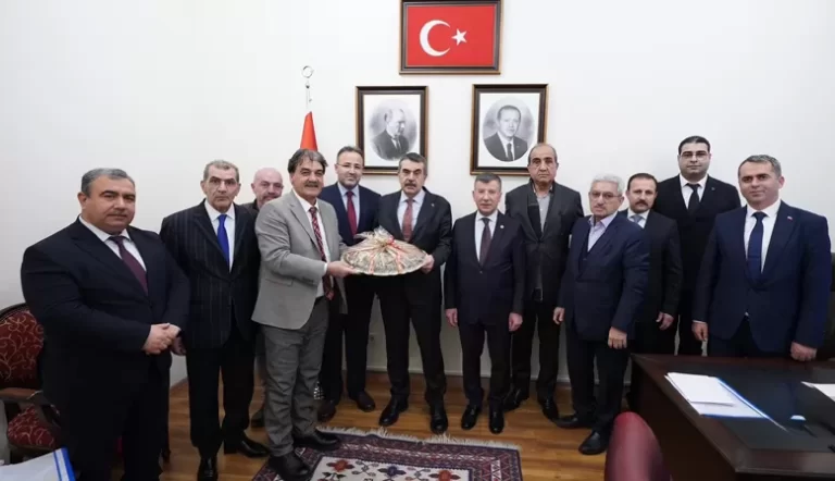 Meslek Liseleri Federasyonu’ndan Bakan Tekin’e tam destek