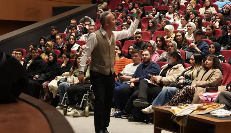 Onikişubat Belediyesi’nin YKS ve KPSS Kazandıran Taktikler Kampı yoğun ilgi gördü