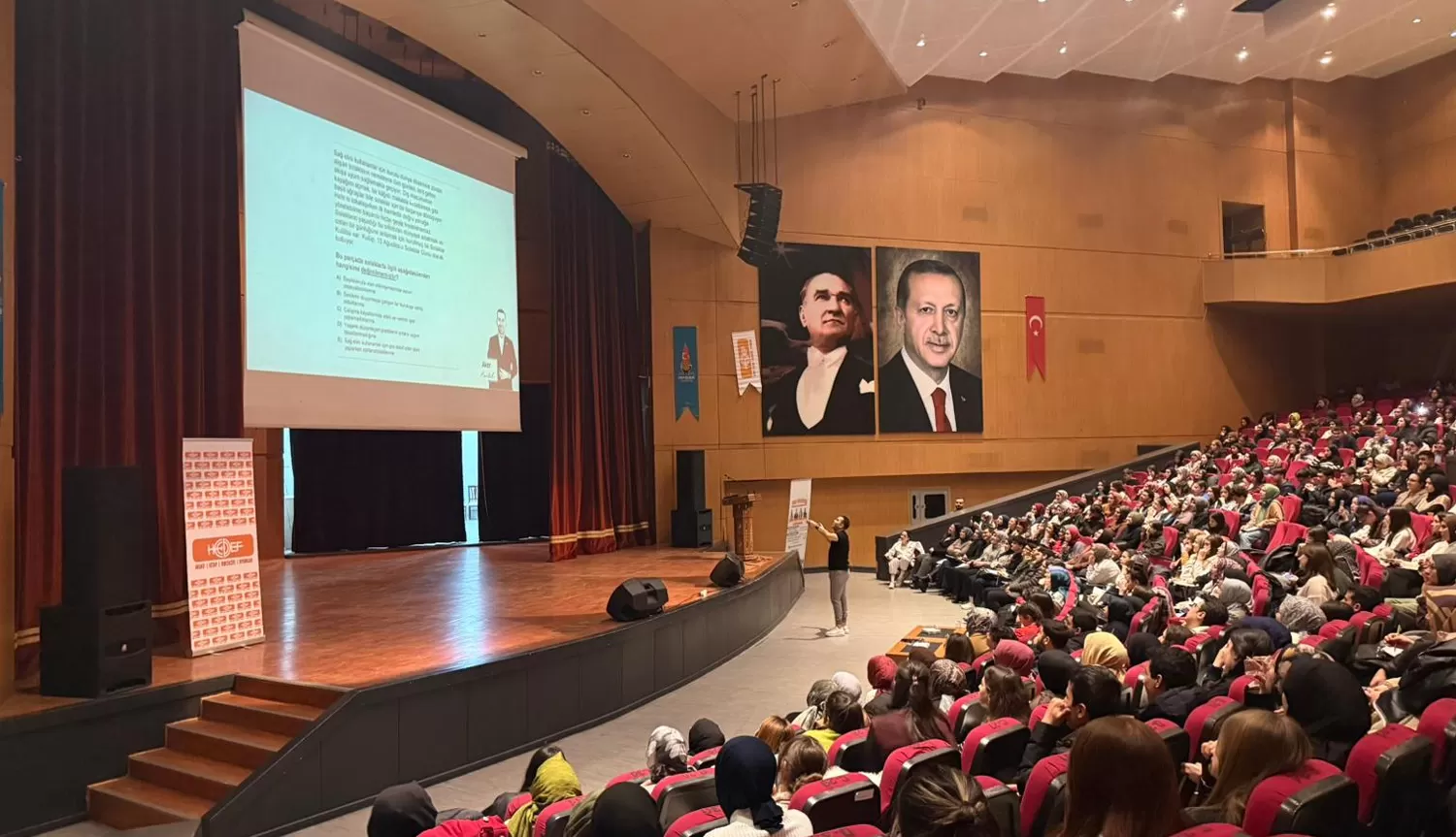 Onikişubat Belediyesi’nin YKS ve KPSS Kazandıran Taktikler Kampı yoğun katılımla başladı