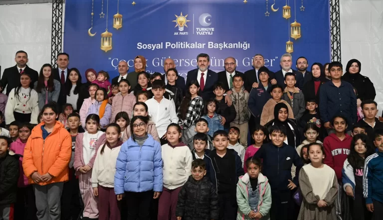 Başkan Görgel, Çocukların Bayram Sevincine Ortak Oldu