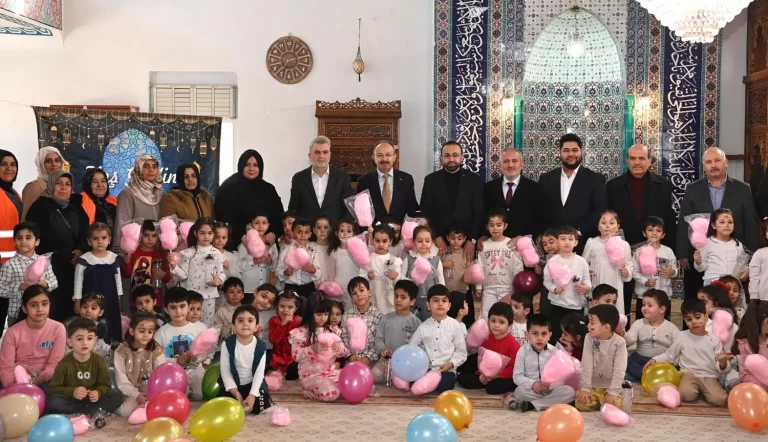 Başkan Görgel, Miniklerin Tekne Orucu Heyecanına Ortak Oldu