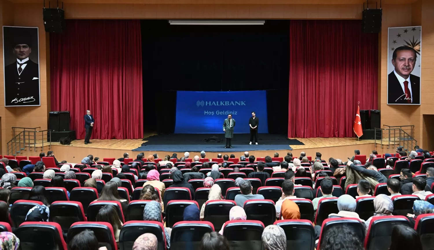 KSÜ’de “Firavunla Yüz Yüze” Adlı Tiyatro Oyunu Sahnelendi