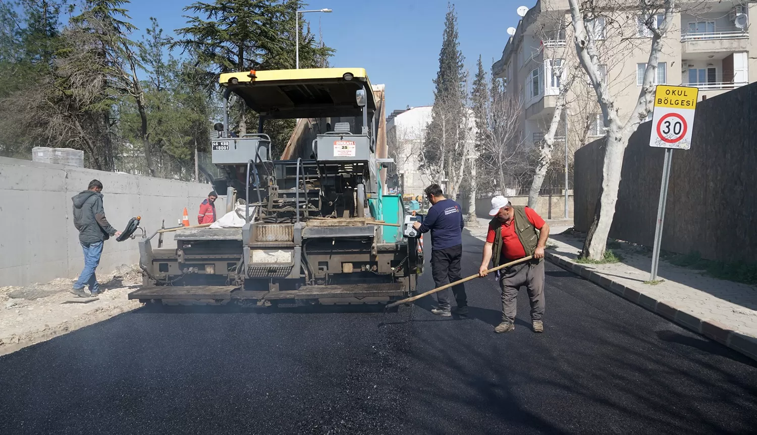 Kahramanmaraş’ta Yol Yenileme Çalışmaları Sürüyor