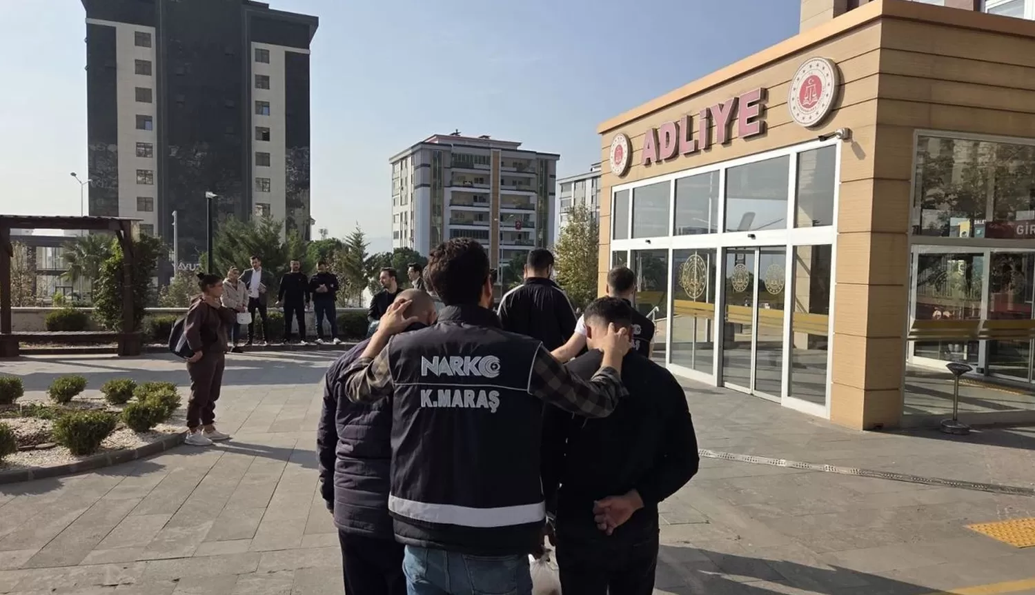 Kahramanmaraş’ta Zehir Tacirlerine Ağır Darbe 57 Şüpheli Yakalandı