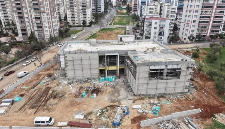 Gençliğin Kahramanmaraş’taki yeni merkezinde yüzde 80 seviyesine ulaşıldı