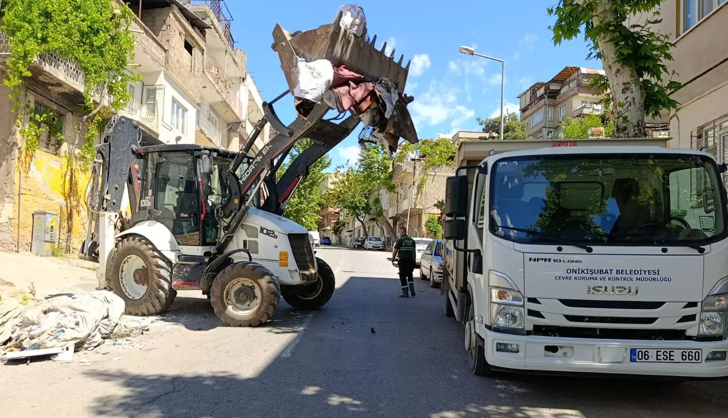 Onikişubat Belediyesi, 288 personel ve 65 araçtan oluşan güçlü ekiple sahada