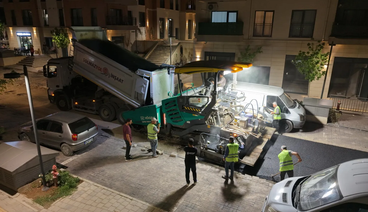 Büyükşehir, Dulkadiroğlu Yenişehir’de Yolları Yeniliyor