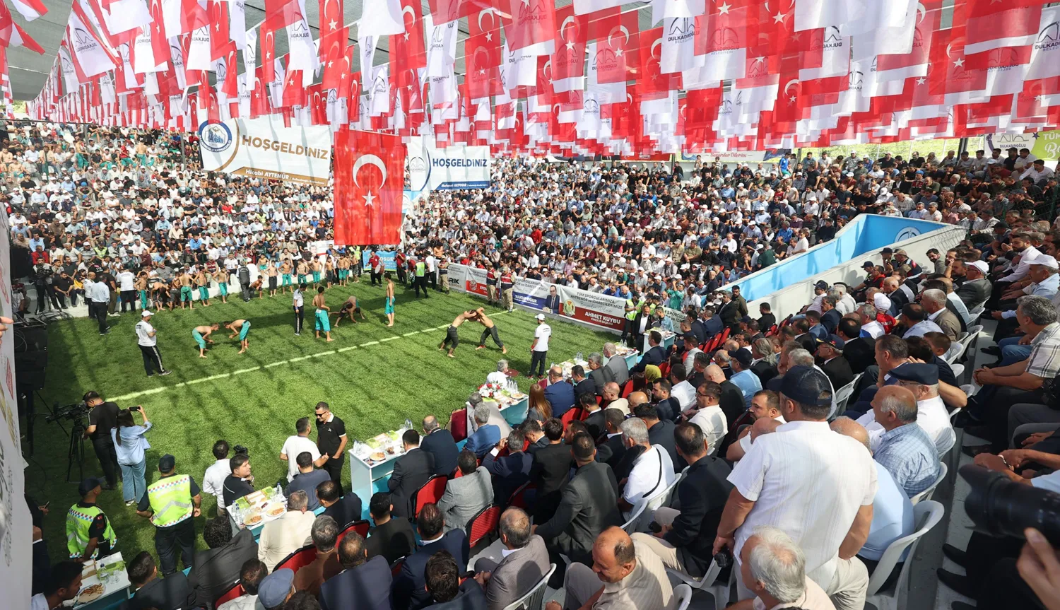 BERTİZ’DE 30. GELENEKSEL BERTİZ BOYALI ŞALVAR GÜREŞLERİNE YOĞUN İLGİ