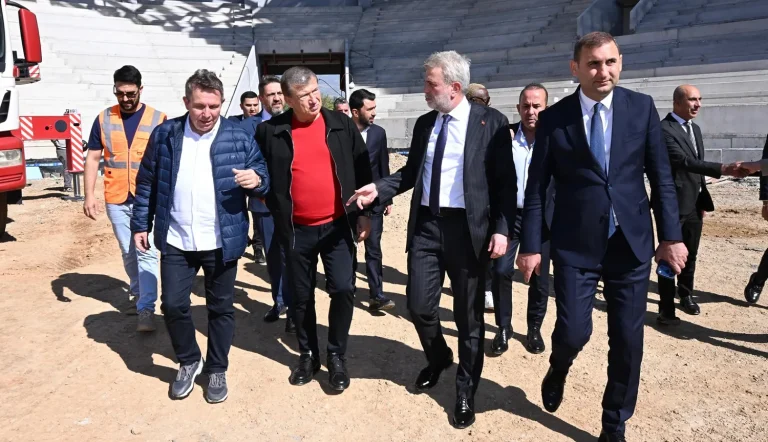 Kahramanmaraş Stadyumu’na Türk Futbolunun Efsanelerinden Tam Not