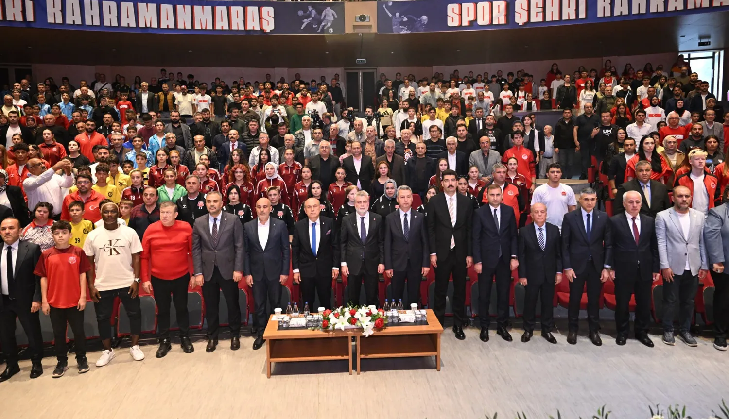 Spor Şehri Kahramanmaraş Panelinde Futbolun Önemli İsimleri Buluştu